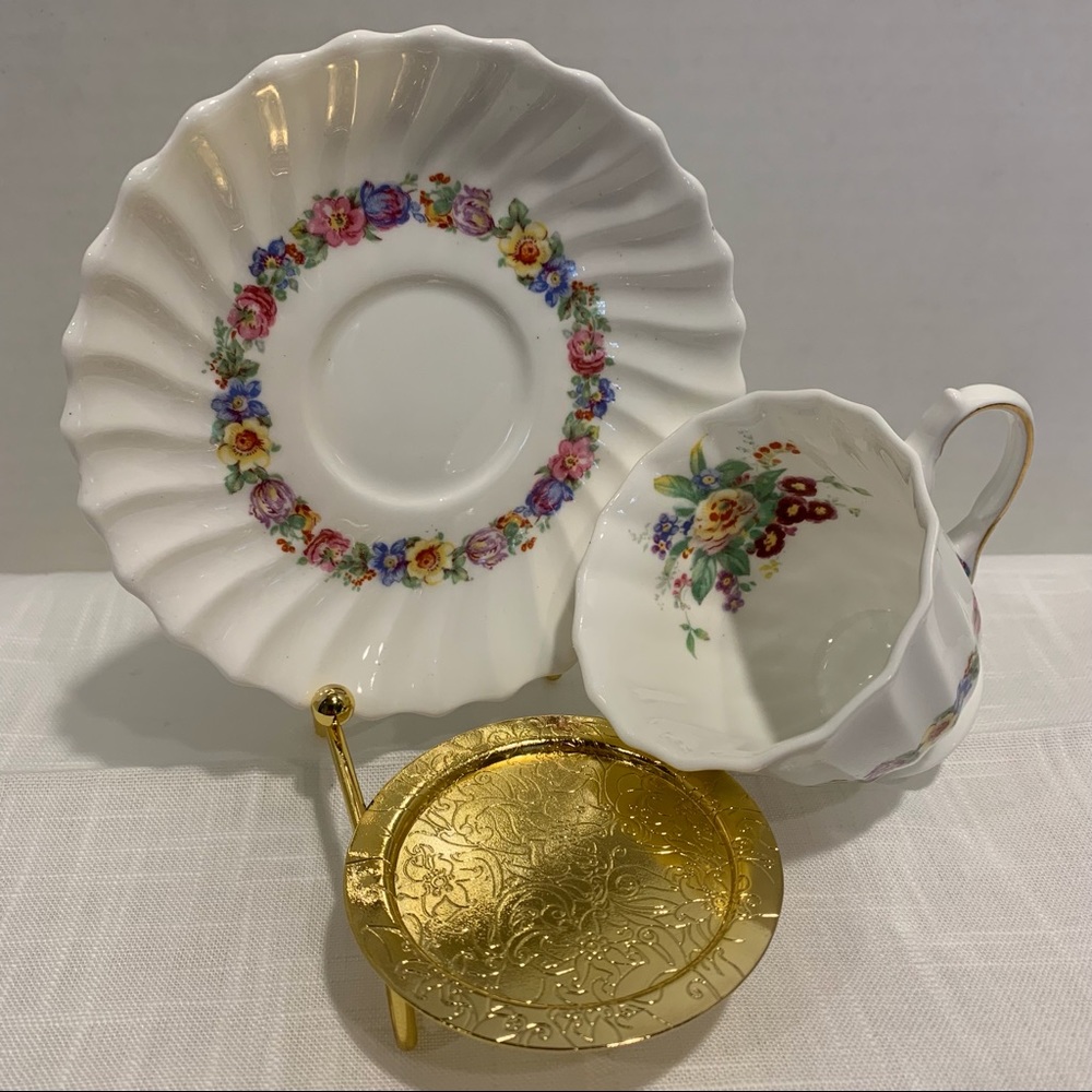 Vintage royal Daulton teacup and saucer set